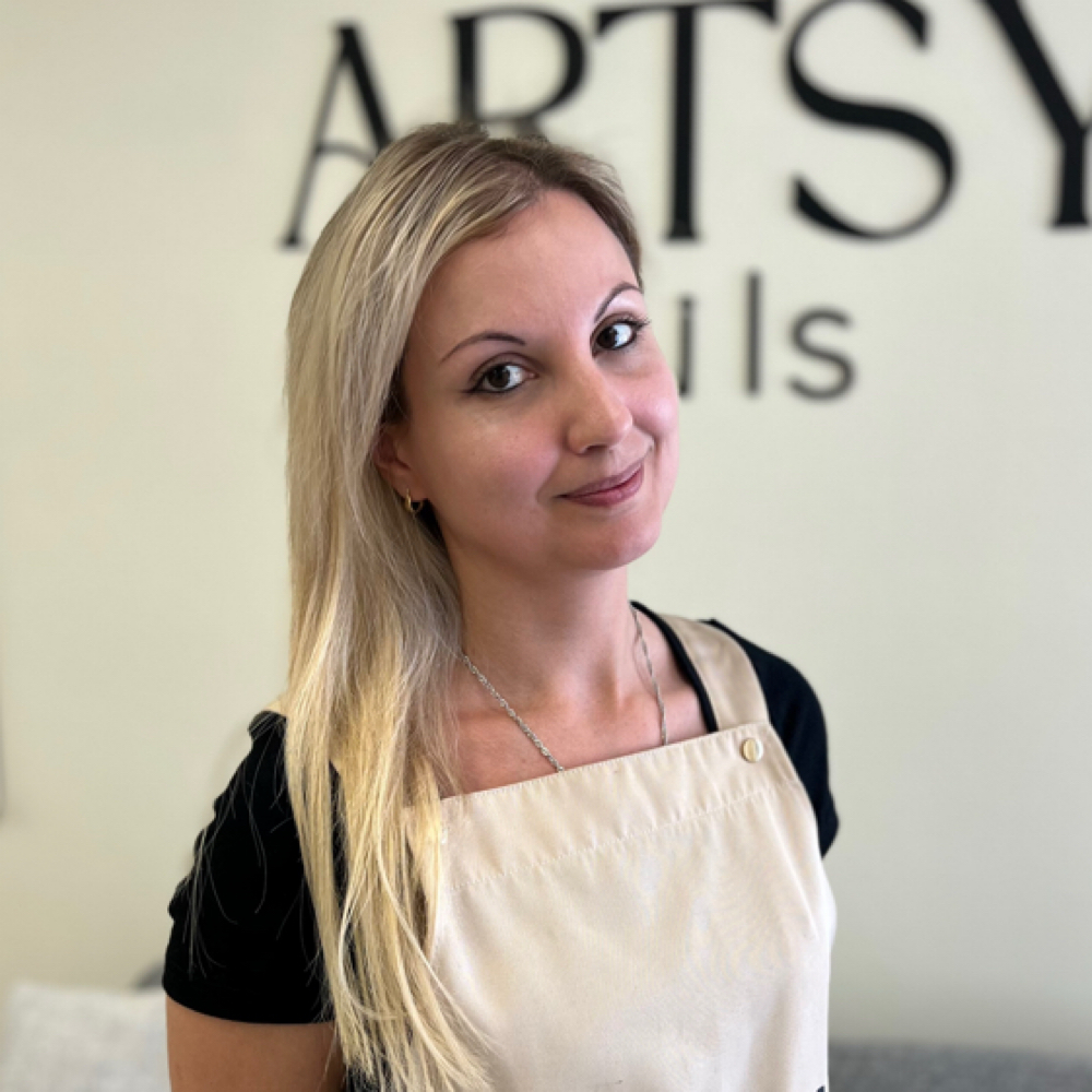 Robin's Hair Salon - Best Hair Salon Logo